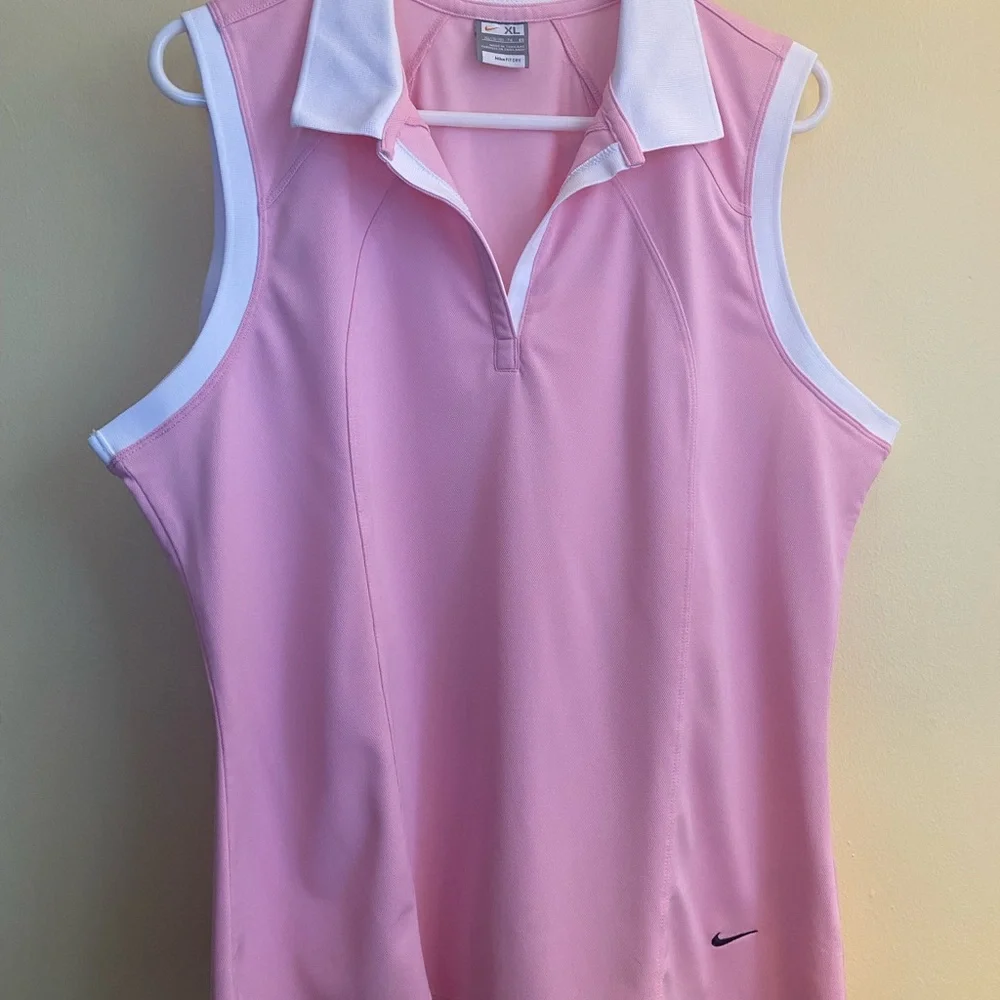 NWOT Nike Women's Golf Sleeveless Polo Sleeveless w/Collar and Dri Fit Design - Picture 1 of 5